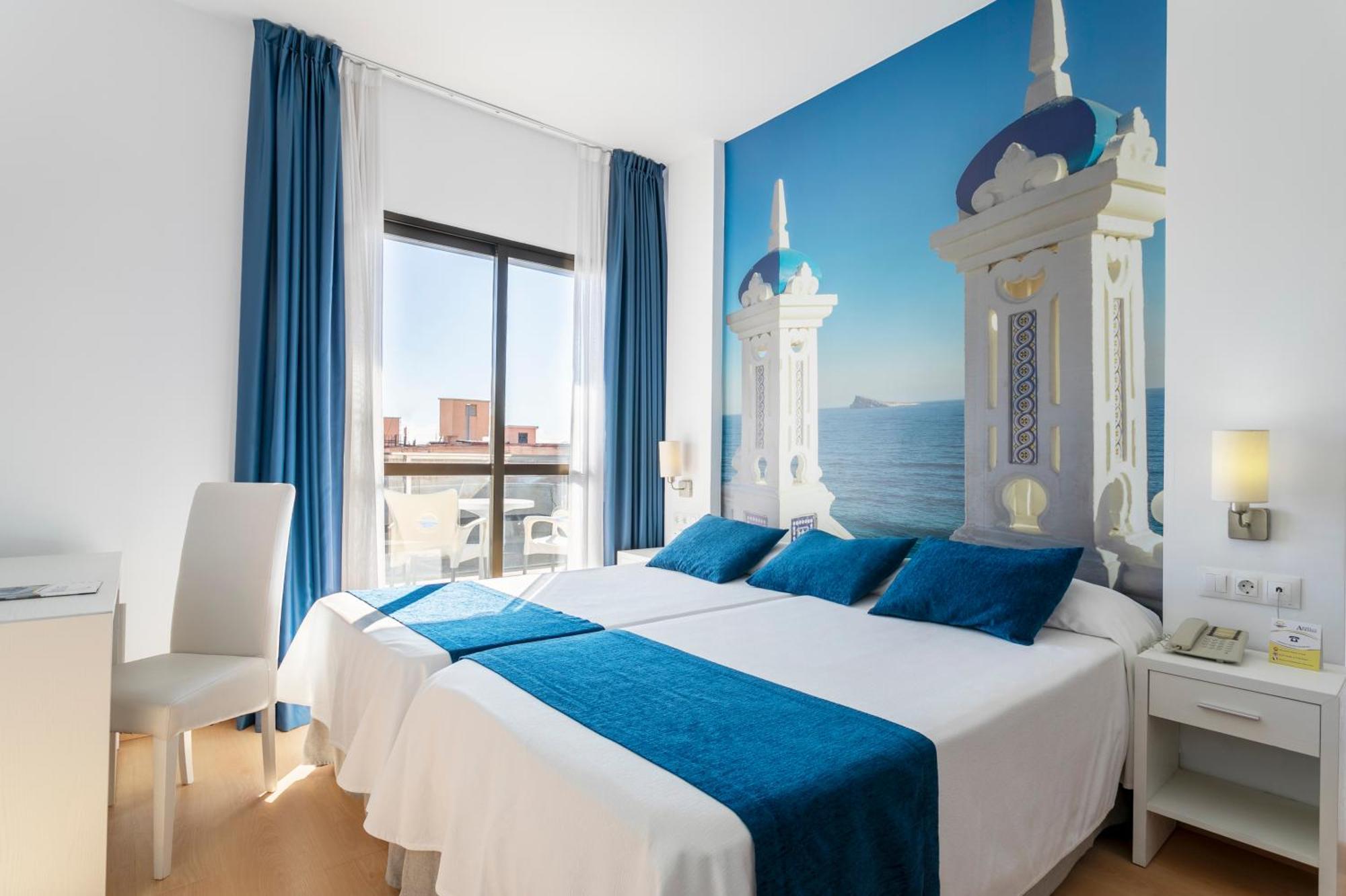 Hotel Avenida Бенідорм Екстер'єр фото